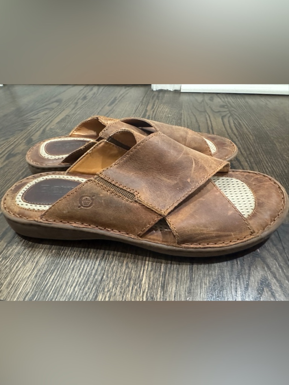 Born • Men’s Hesi Leather Brown Slide Sandals (13) - Picture 3 of 7